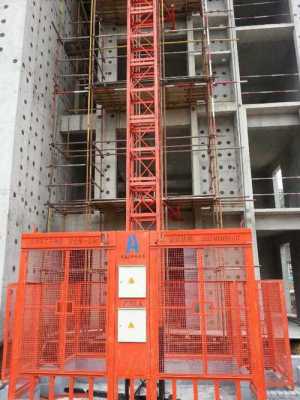 青州临时施工电梯门窗,青岛施工电梯 