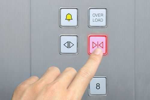  电梯关停如何操作视频「电梯关闭按钮在哪」