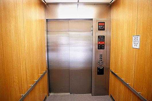 电梯内部照片图