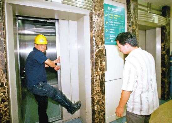 急招电梯安装工10人襄阳 襄樊电梯扶手安装电话