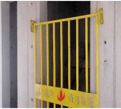  电梯门防护安装视频「电梯门防护高度一般多高」