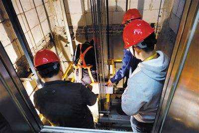  台州电梯检测机构收费「台州电梯维修公司电话」