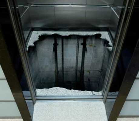  顶层电梯设备的危害「顶层电梯设备间」