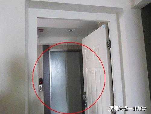 电梯对着门怎么化解